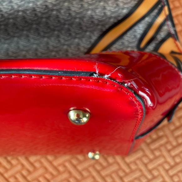 David Jones Paris woman’s face design red shoulder bag - Picture 6 of 10